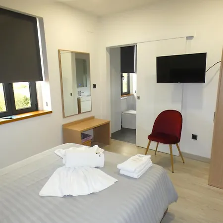 Pinhal Litoral Hotel *